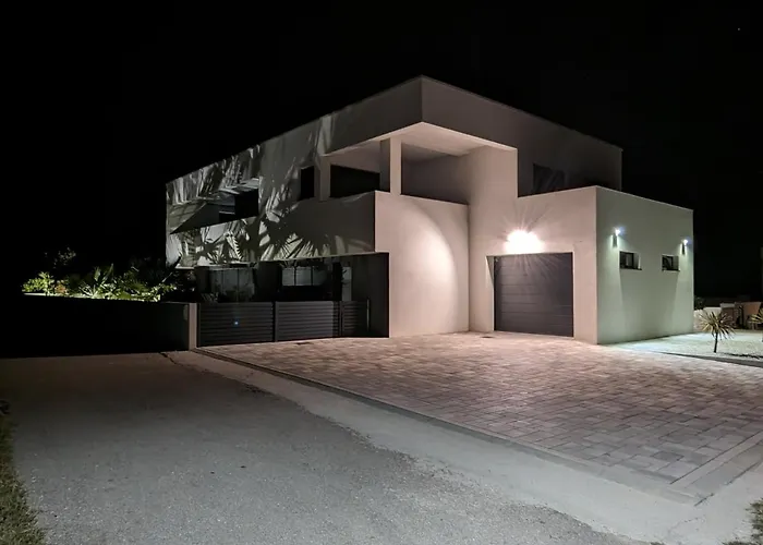 Innova Travelvir - Sunset Villa Privlaka (Zadar)