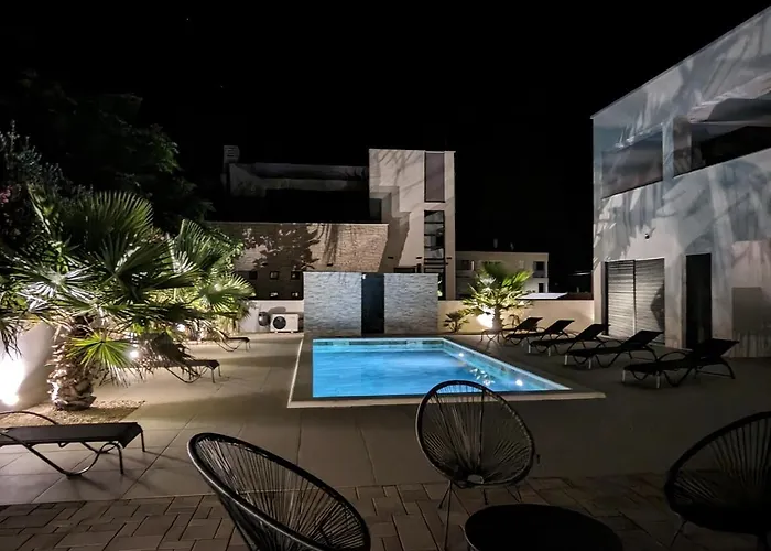 Innova Travelvir - Sunset Privlaka (Zadar)