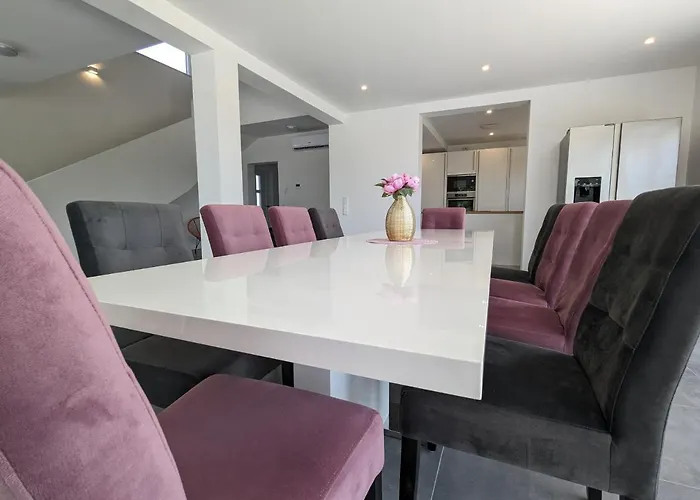 Innova Travelvir - Sunset Villa