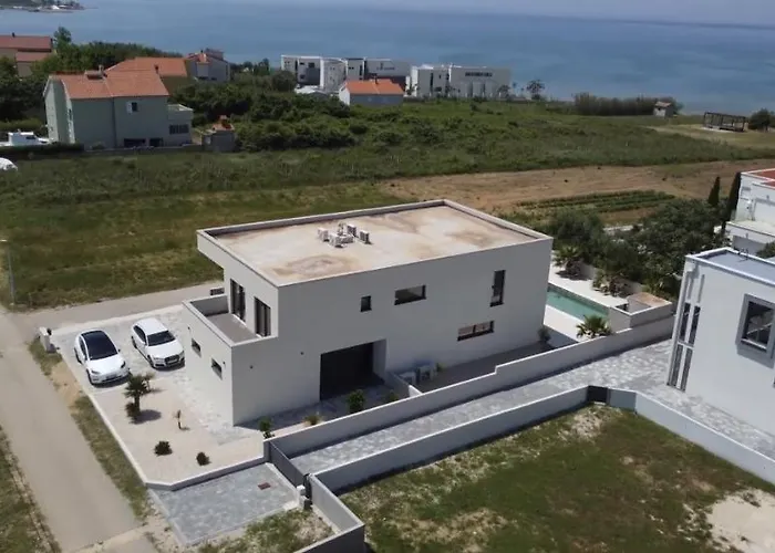 Innova Travelvir - Sunset Privlaka (Zadar)