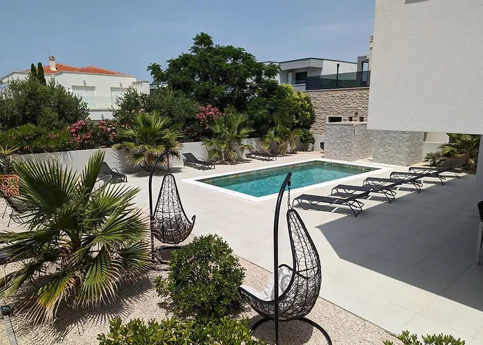 Innova Travelvir - Sunset Villa