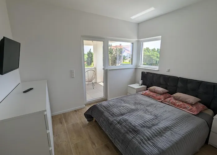 Innova Travelvir - Sunset