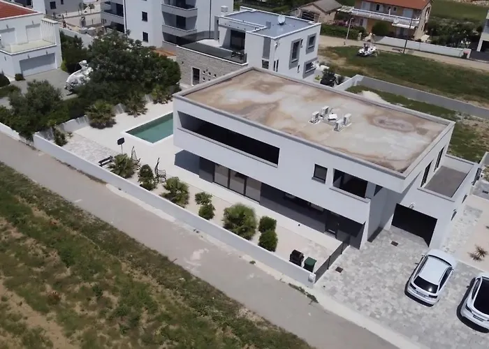 Innova Travelvir - Sunset *