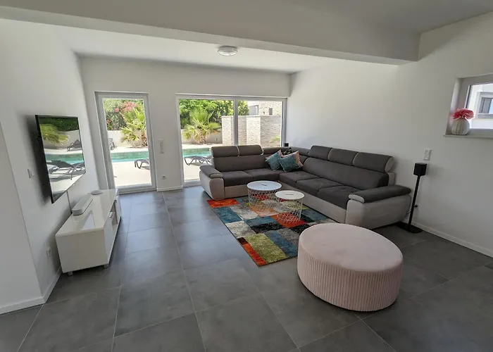 Innova Travelvir - Sunset Privlaka (Zadar)