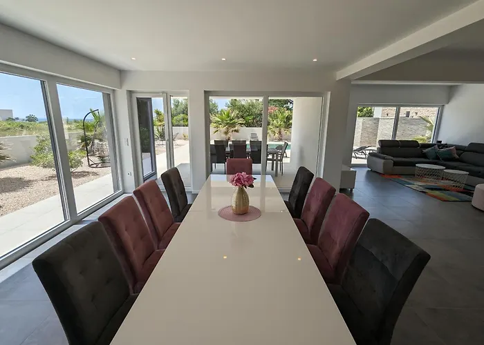 Innova Travelvir - Sunset Villa Privlaka (Zadar)