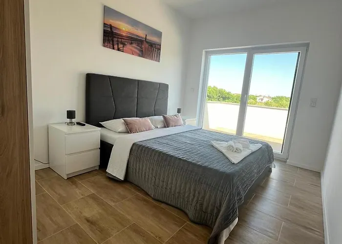 Innova Travelvir - Sunset Вилла *